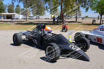 media/Jun-05-2022-CalClub SCCA (Sun) [[19e9bfb4bf]]/Around the Pits/